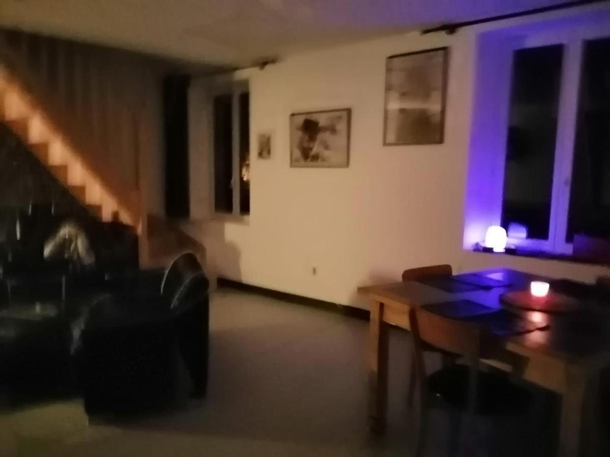 Au Repos Du Verger Couvrelles Eksteriør billede